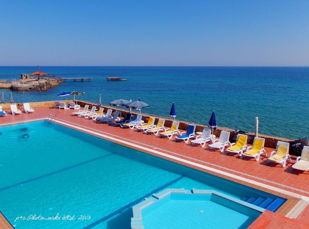 Manolya Hotel Kyrenia  Exterior photo